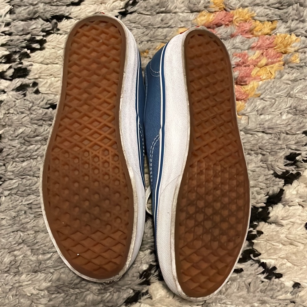 Vans - Picture 3 of 3